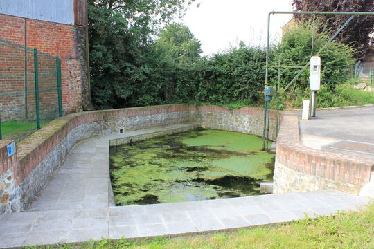 Fontaine lavoir rue de la Fontaine
