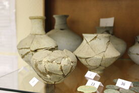 Cruches et bouteilles en céramique